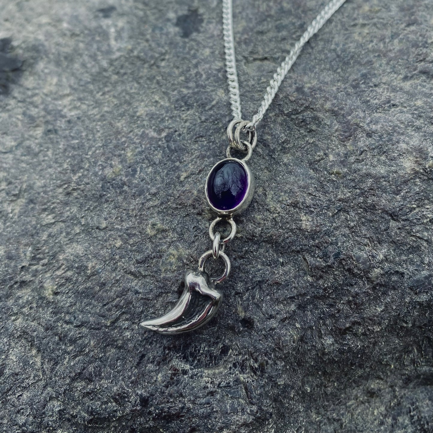 Claw me pendant
