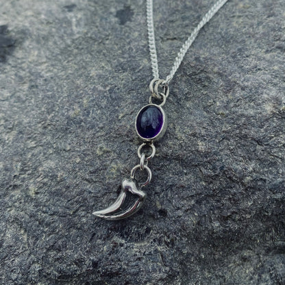 Claw me pendant