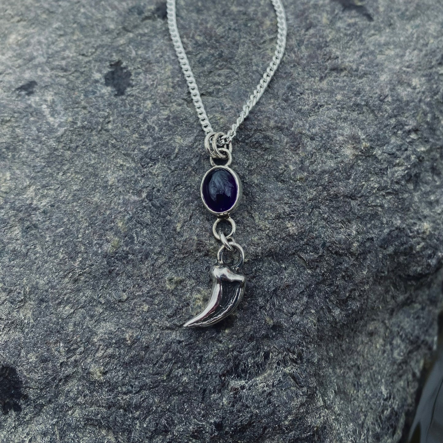 Claw me pendant